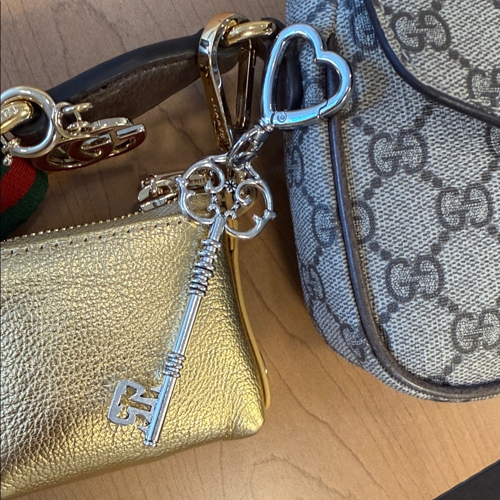 Large Skeleton Key Bag Charm or Key Holder in a Rustic Silver Tone; Handmade π - Picture 7 of 7